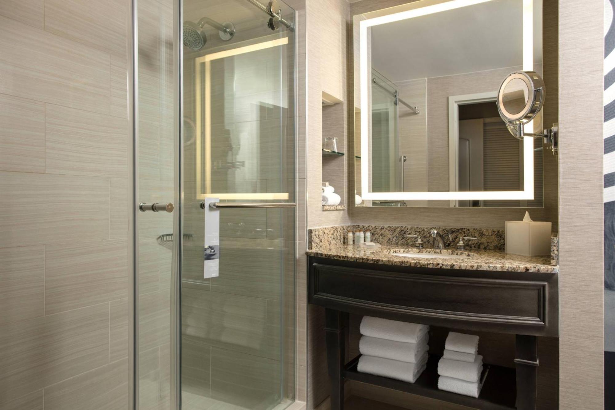 Renaissance Tampa International Plaza Hotel Bagian luar foto